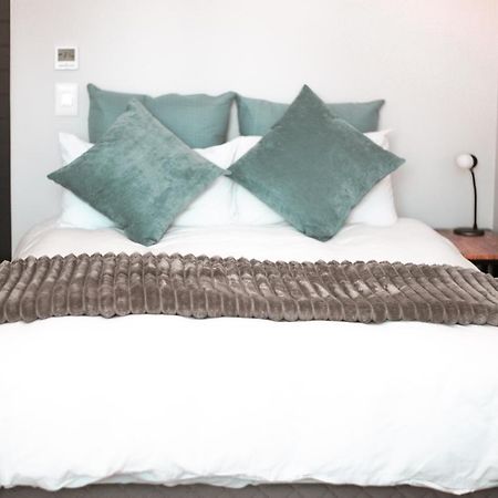 16 On Bree Luxury Studio Apartment With City Mountain Sea Views Kapstaden Eksteriør billede