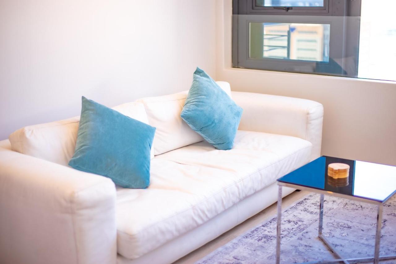 16 On Bree Luxury Studio Apartment With City Mountain Sea Views Kapstaden Eksteriør billede
