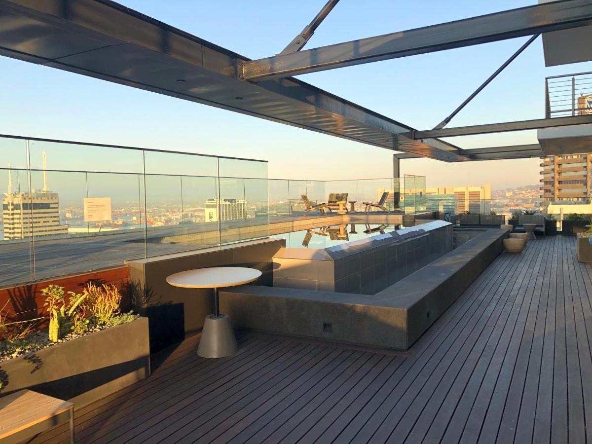 16 On Bree Luxury Studio Apartment With City Mountain Sea Views Kapstaden Eksteriør billede