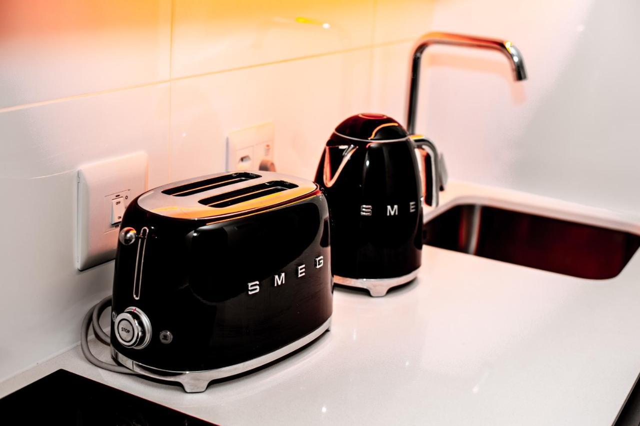 16 On Bree Luxury Studio Apartment With City Mountain Sea Views Kapstaden Eksteriør billede
