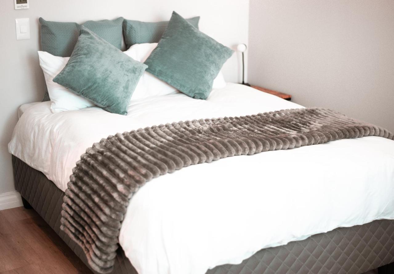 16 On Bree Luxury Studio Apartment With City Mountain Sea Views Kapstaden Eksteriør billede