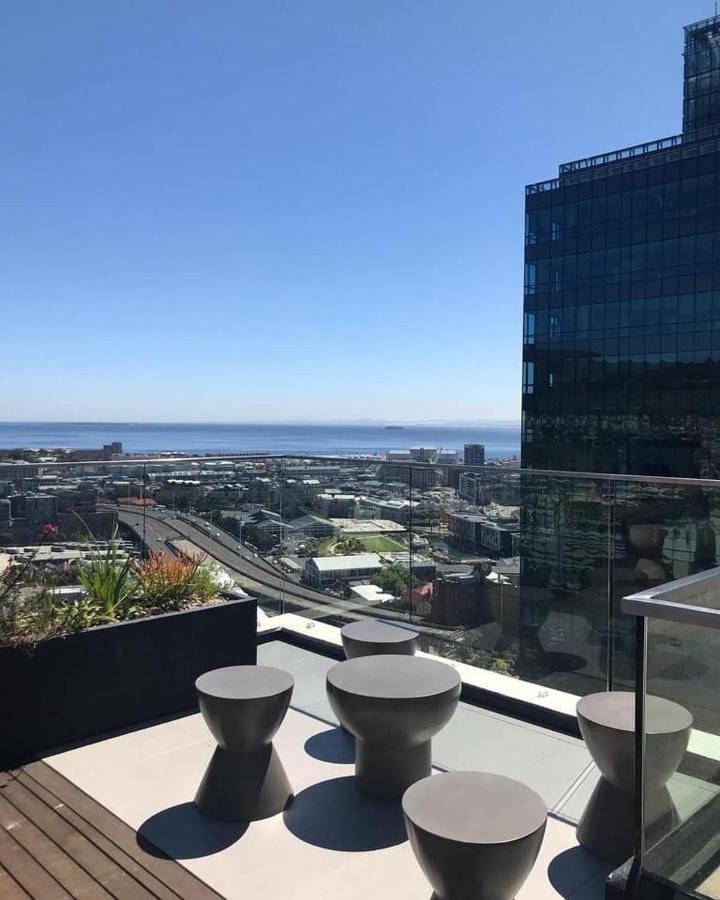 16 On Bree Luxury Studio Apartment With City Mountain Sea Views Kapstaden Eksteriør billede